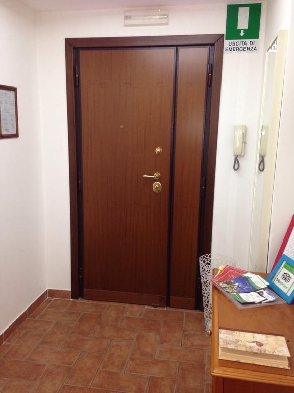 Casa Degli Ubaldi Panzió Róma Kültér fotó