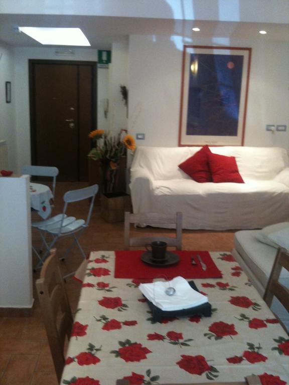 Casa Degli Ubaldi Panzió Róma Kültér fotó